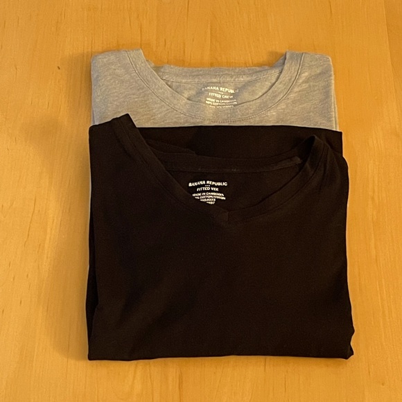 BANANA REPUBLIC TEES